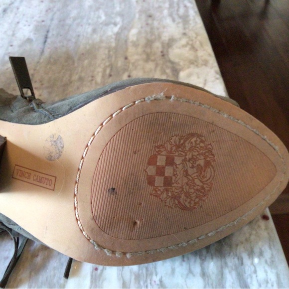 Vince Camuto olive green suede fringe heels - Picture 5 of 8